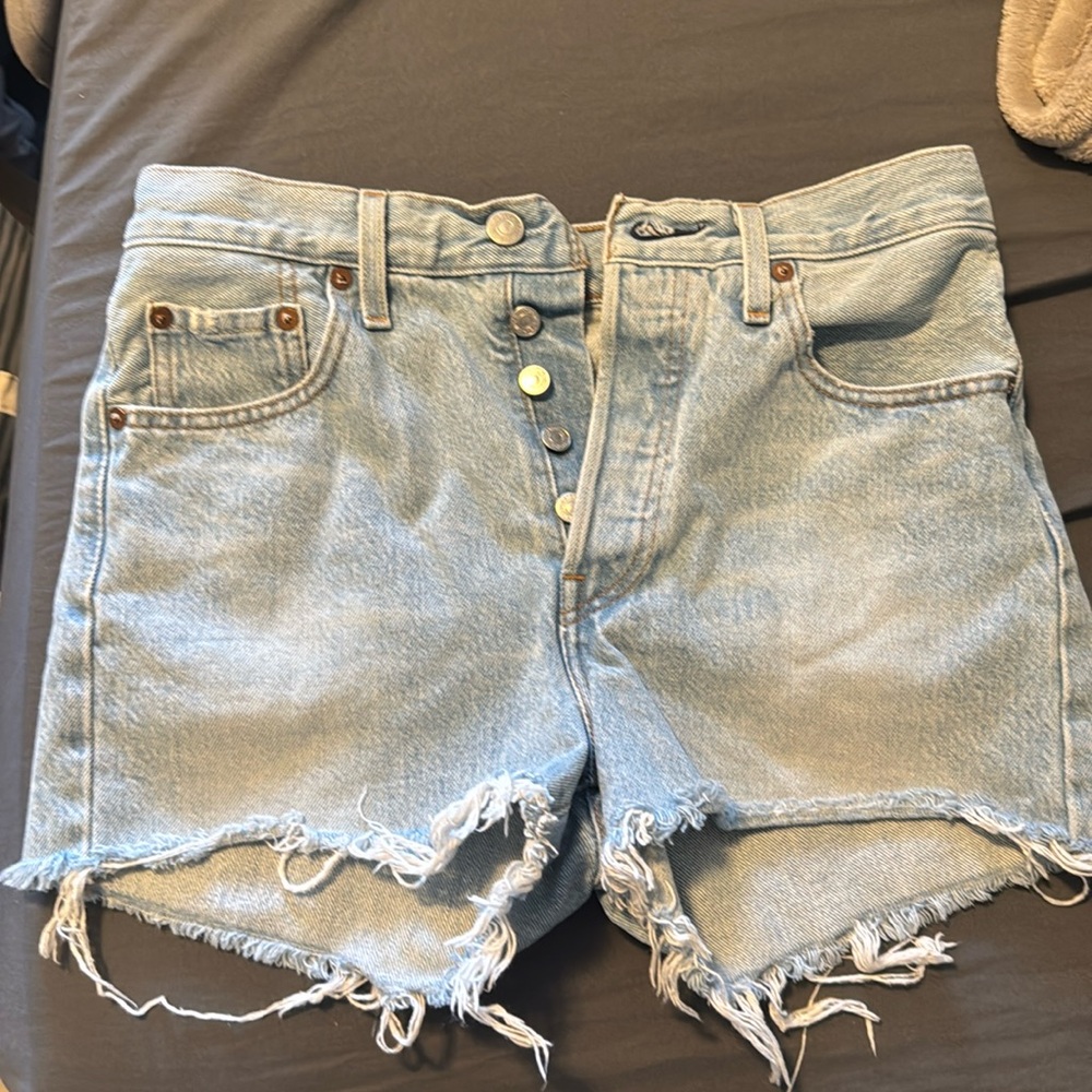 Levi’s 501 High Rise Light Wash Jean Short in Weak in the Knees